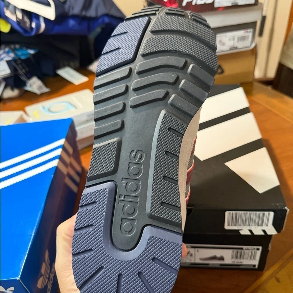 NIB Adidas Men's Run '80s Sneakers | Grey/Red | Size: 9.5